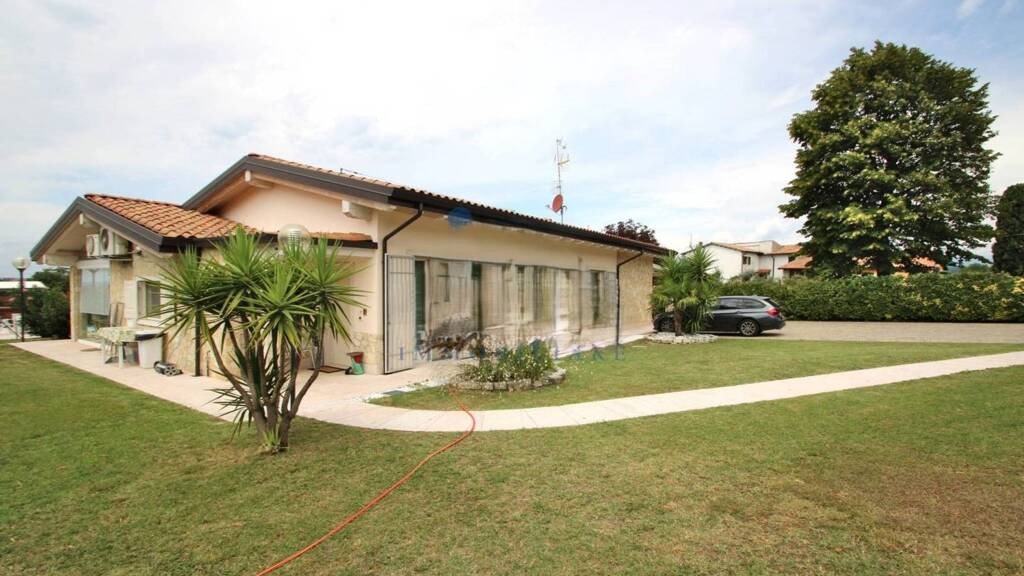 Haus zum Kauf 1.570.000 € 4 Zimmer 125 m² 1.800 m² Grundstück Bardolino 37010