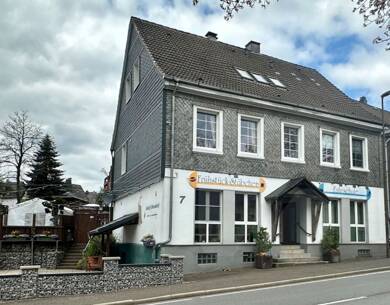 Mehrfamilienhaus zum Kauf 450.000 € 8 Zimmer 190 m² 1.024 m² Grundstück Halver Halver 58553
