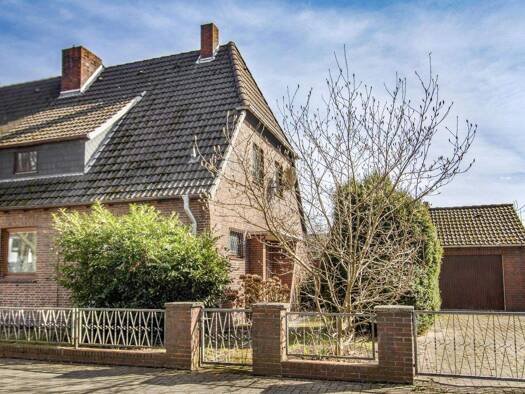 Doppelhaushälfte zum Kauf 209.000 € 5 Zimmer 98,2 m² 1.056 m² Grundstück Blumenthal Bremen 28779