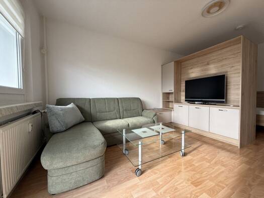 Wohnung zur Miete 234 € 1 Zimmer 36 m² 9. Geschoss frei ab 01.01.2027 August-Bebel-Straße 1 Stadtmitte Plauen 08525