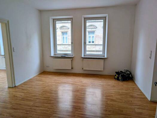 Wohnung zur Miete 863 € 2 Zimmer 61 m² 1. Geschoss frei ab sofort Innenstadt Fürth 90762