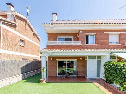 Mehrfamilienhaus zum Kauf provisionsfrei 670.000 € 5 Zimmer 170 m² 264 m² Grundstück Sant Vicenç de Montalt 08394