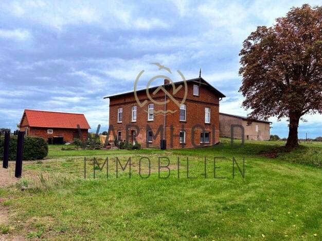 Mehrfamilienhaus zum Kauf 289.000 € 6,5 Zimmer 178 m² 17.695 m² Grundstück Tripkau 19273