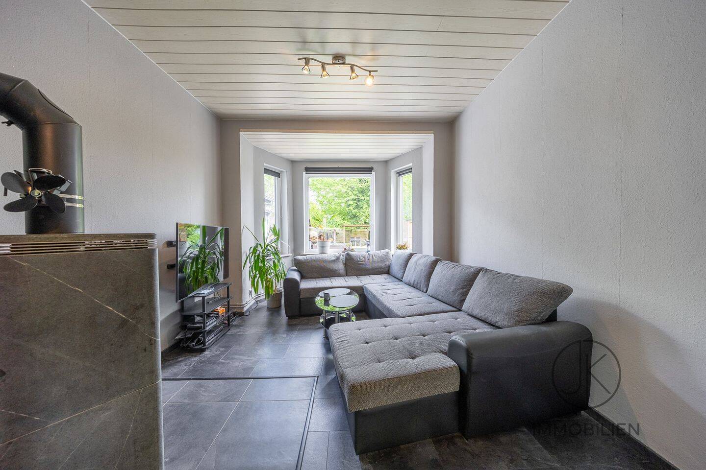 Property thumbnail 8