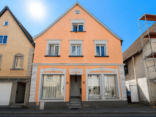 Haus zum Kauf 327.000 € 7 Zimmer 198 m² 304 m² Grundstück Pfullendorf Pfullendorf 88630