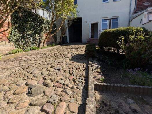 Mehrfamilienhaus zum Kauf 270.000 € 5 Zimmer 138 m² frei ab sofort Parchim Parchim 19370