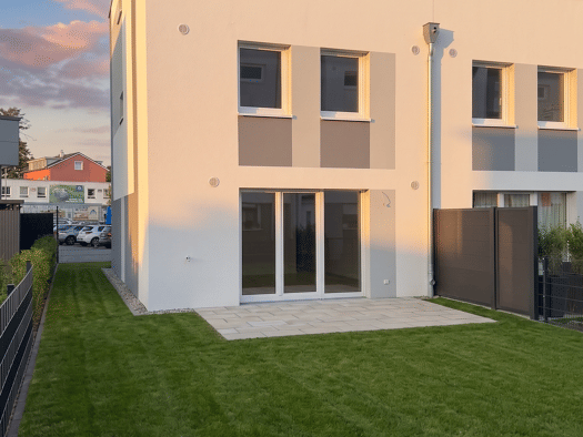 Reihenhaus zur Miete 2.200 € 6 Zimmer 147 m² 199 m² Grundstück frei ab sofort Clever Landstraße 56 Bad Schwartau 23611