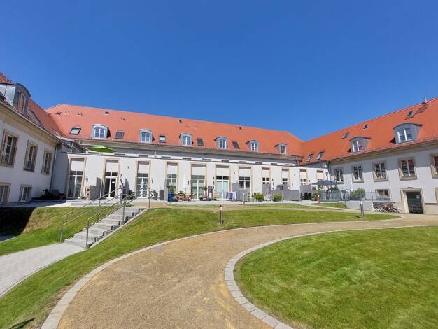 Studio zur Miete 914 € 3 Zimmer 87 m² frei ab 01.09.2025 Cottbus 03044