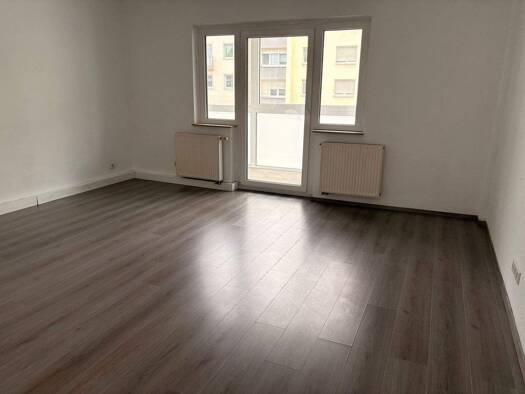 Wohnung zur Miete 705 € 2 Zimmer 61,3 m² 1. Geschoss frei ab sofort Bayreuther Straße Rennweg Nürnberg 90489