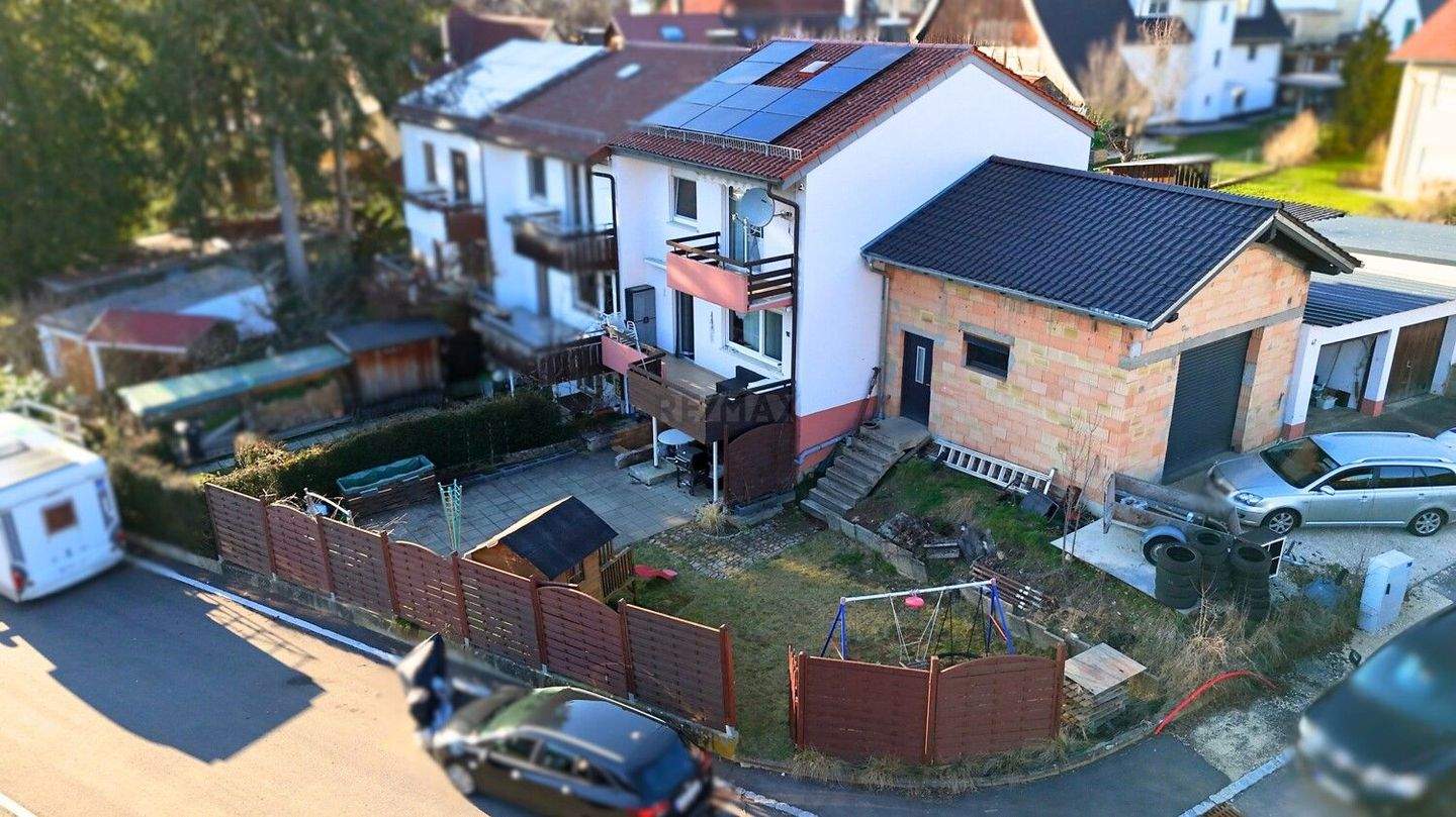 Immobilie in Wangen - Viel Platz für Familie und Hobby! Reiheneckhaus in Wangen mit Werkstatt-Anbau und Garten ! - Bild 0