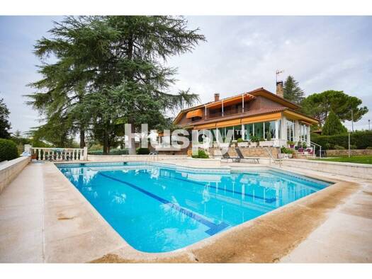 Villa zum Kauf 1.799.000 € 5 Zimmer 675 m² 1.823 m² Grundstück >Calle Valencia > Villaviciosa de Odón 28670