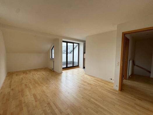 Wohnung zur Miete 640 € 3 Zimmer 68,5 m² frei ab 01.07.2026 Schedewitz Zwickau 08056