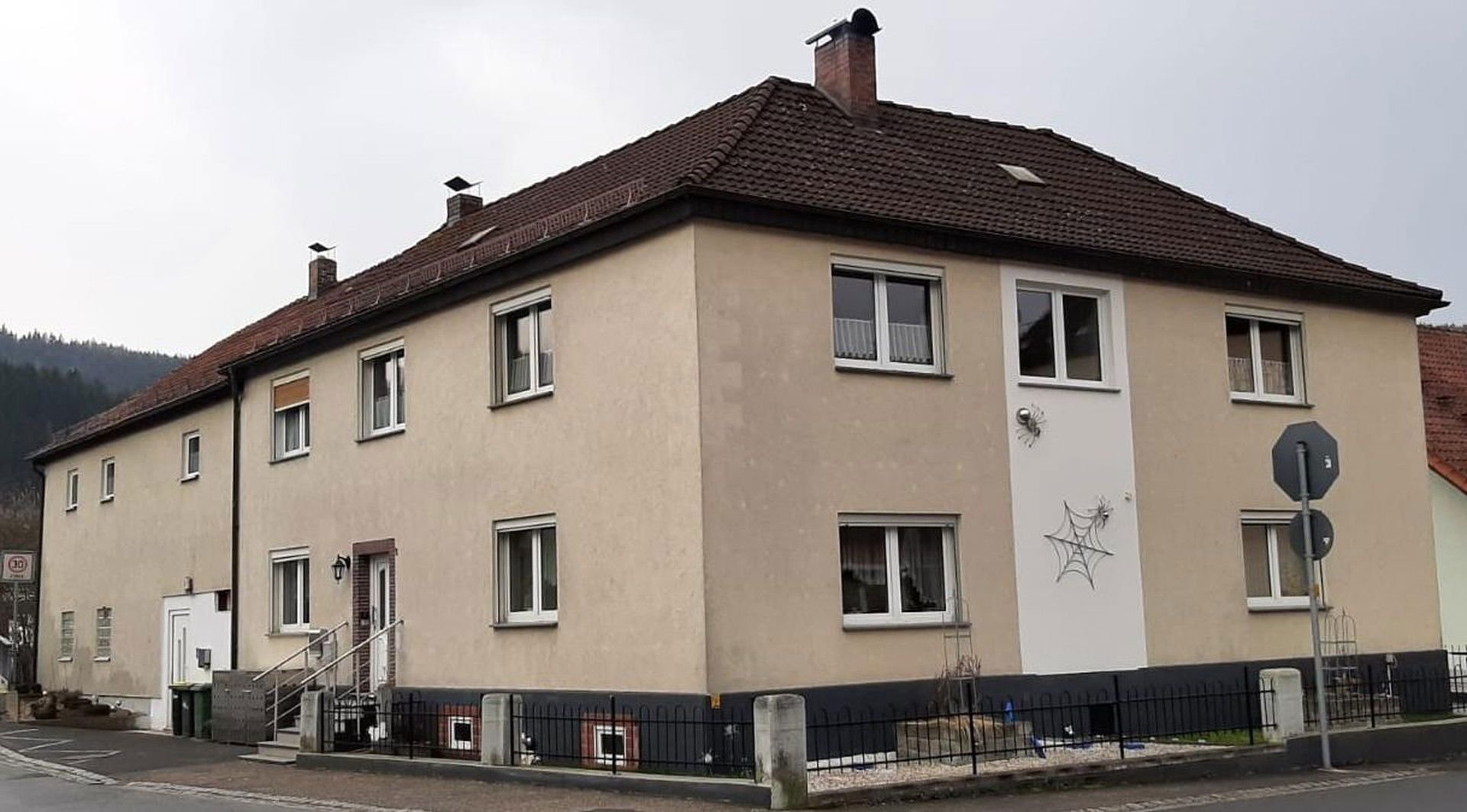 Mehrfamilienhaus zum Kauf provisionsfrei 155.000 € 12 Zimmer 350 m²<br/>Wohnfläche 550 m²<br/>Grundstück Silberbergstr. 2 Steinwiesen Steinwiesen 96349