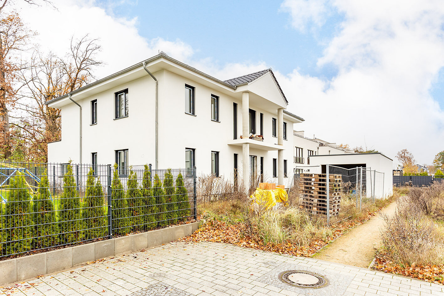 Haus zum Kauf 1.599.000 € 8 Zimmer 373 m²<br/>Wohnfläche 700 m²<br/>Grundstück Groß Glienicke Potsdam/Groß Glienicke 14476