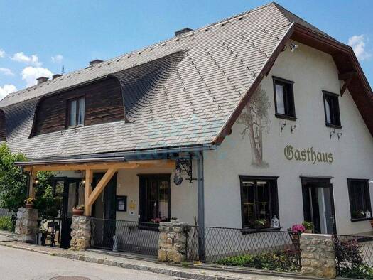 Haus zum Kauf 645.000 € 12 Zimmer 250 m² 1.500 m² Grundstück frei ab 01.06.2026 Alkersdorf / Alkersdorf 2560