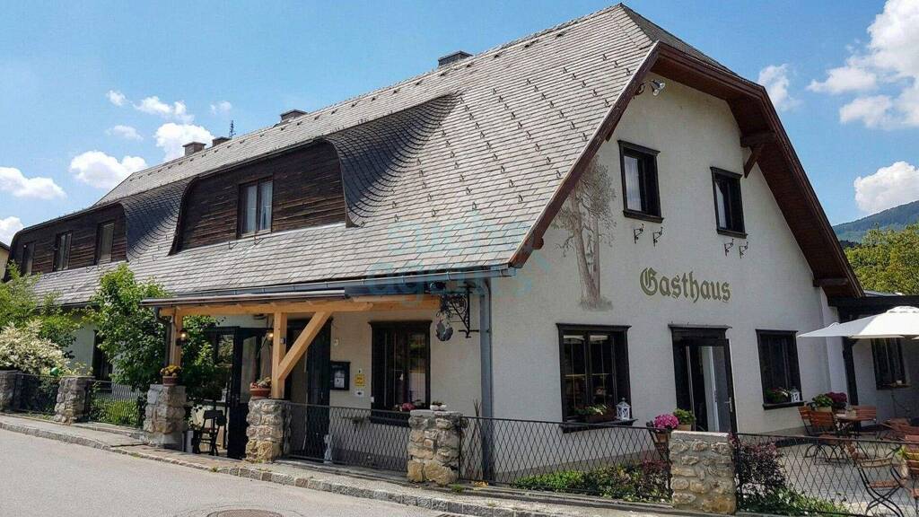 Haus zum Kauf 645.000 € 12 Zimmer 250 m² 1.500 m² Grundstück frei ab 01.06.2026 Alkersdorf / Alkersdorf 2560