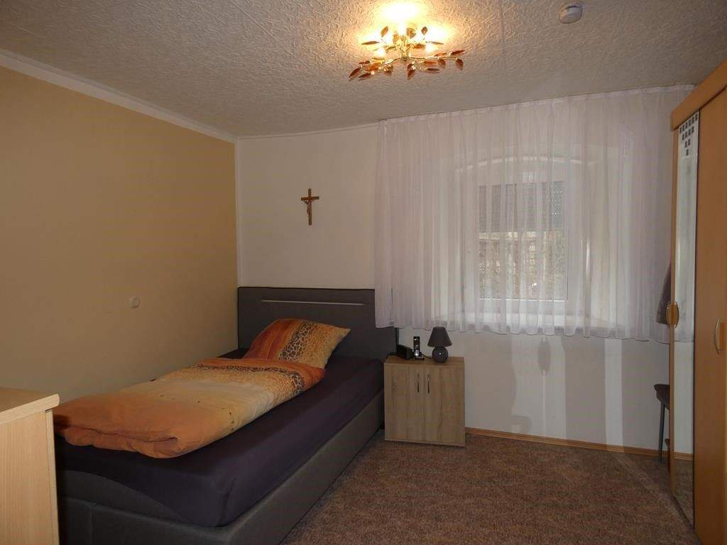 Immobilie in Mantel - Zweifamilienhaus - Wohnen mit Geschichte und Potenzial - Bild 4