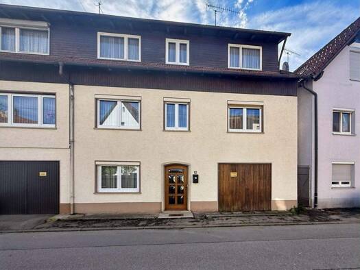 Doppelhaushälfte zum Kauf 169.000 € 7 Zimmer 175 m² 196 m² Grundstück Burladingen 72393