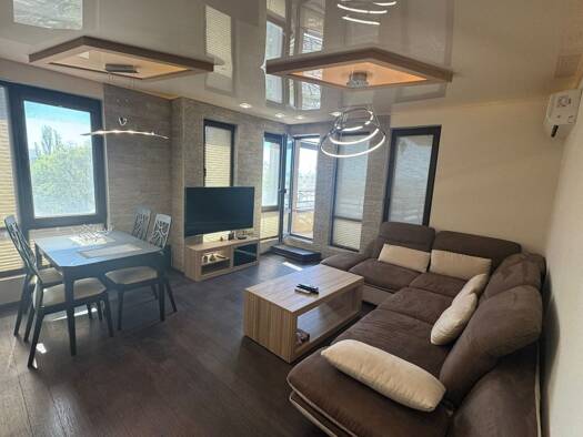 Wohnung zur Miete 800 € 3 Zimmer 90 m² 3. Geschoss Burgas 8000