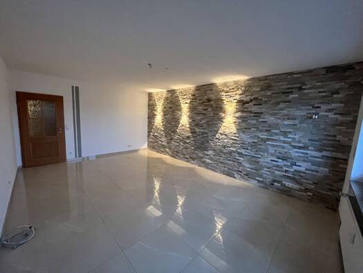 Wohnung zur Miete 900 € 3 Zimmer 93 m² Geschoss 3/8 frei ab sofort Heißfeldstraße 36 Dornheim Groß-Gerau 64521