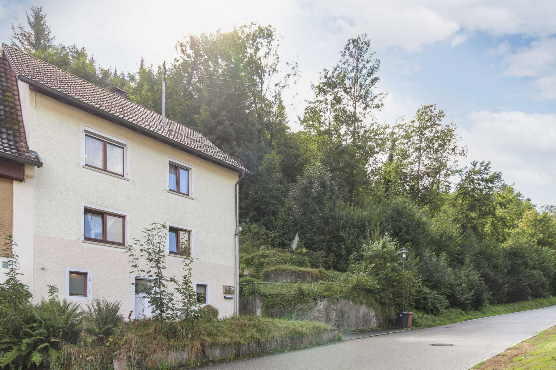 Immobilie zum Kauf als Kapitalanlage geeignet 199.000 € 6,5 Zimmer 140 m²<br/>Fläche 635 m²<br/>Grundstück Dettingen Horb am Neckar 72160