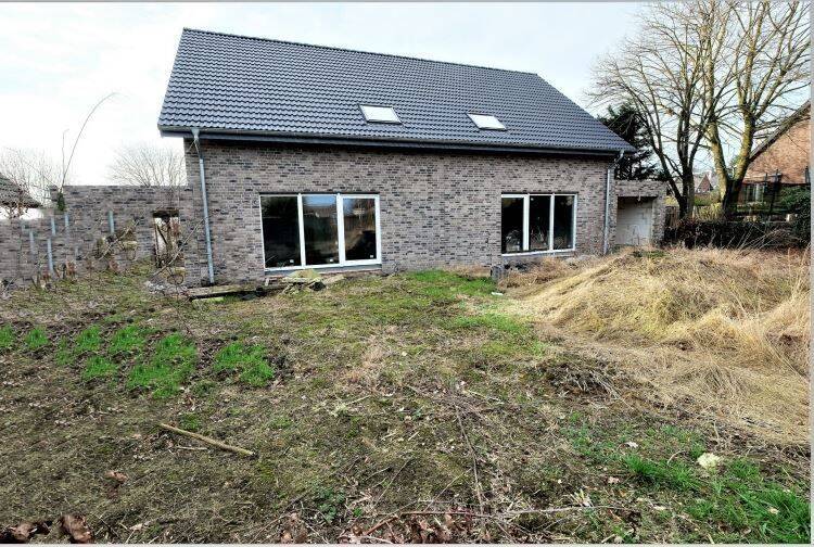 Property thumbnail 2