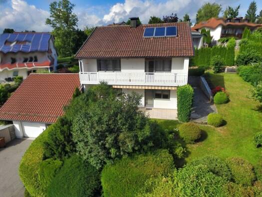 Einfamilienhaus zum Kauf 310.000 € 4,5 Zimmer 140 m² 877 m² Grundstück Regen Regen 94209