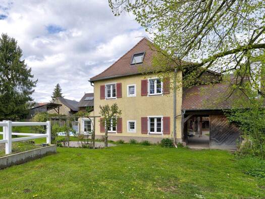 Haus zum Kauf 2.100.000 € 22 Zimmer 554,5 m² 5.009 m² Grundstück Hertingen Bad Bellingen / Hertingen 79415