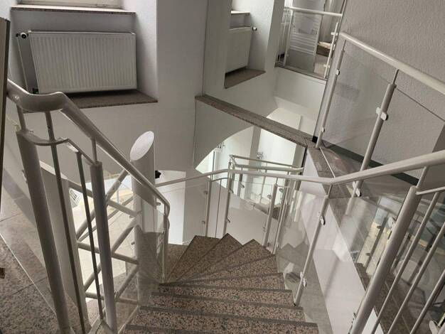 Laden zur Miete 860 € 85,3 m² Verkaufsfläche Innenstadt Hof 95028