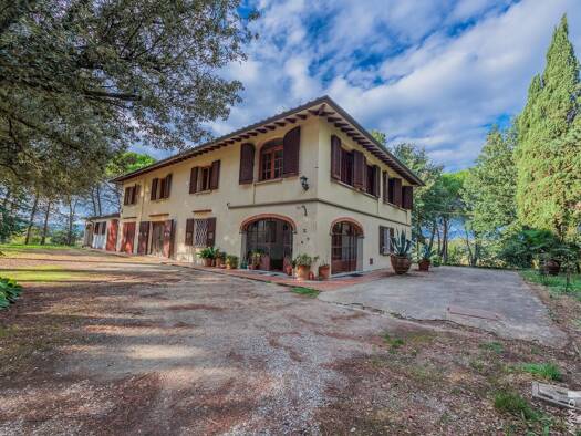 Villa zum Kauf 690.000 € 4 Zimmer 500 m² 22.000 m² Grundstück frei ab sofort Quarrata