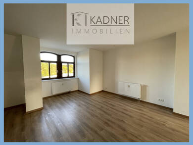 Wohnung zur Miete 729 € 4 Zimmer 94,6 m² Dachgeschoss, 4. Geschoss frei ab sofort Böhlerstr. 41 Südvorstadt Plauen 08527