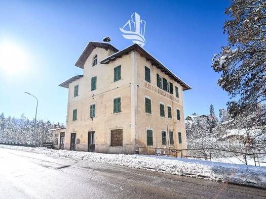 Einfamilienhaus zum Kauf 599.000 € 10 Zimmer 1.675 m² 8.000 m² Grundstück Ruffrè-Mendola 38010