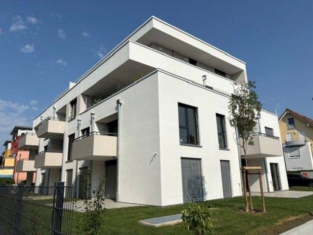 Penthouse zur Miete 1.790 € 2,5 Zimmer 96,2 m² 3. Geschoss frei ab sofort Sandöschstraße 23 Friedrichshafen Friedrichshafen 88045