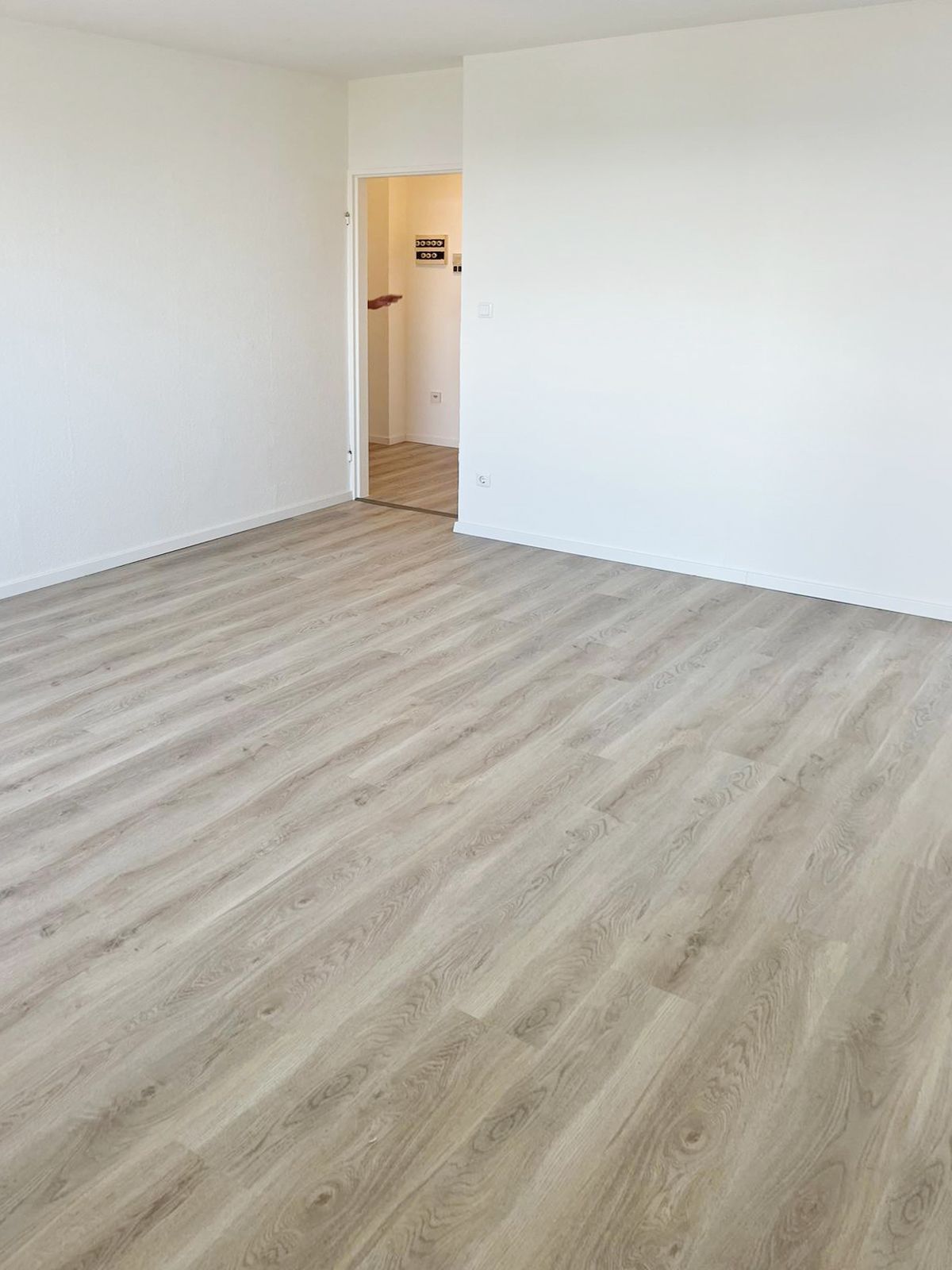 Wohnung zur Miete 550 € 2 Zimmer 42 m²<br/>Wohnfläche 12.<br/>Geschoss ab sofort<br/>Verfügbarkeit Gerhart-Hauptmann-Str. 1 Schönfeld Erlangen 9158