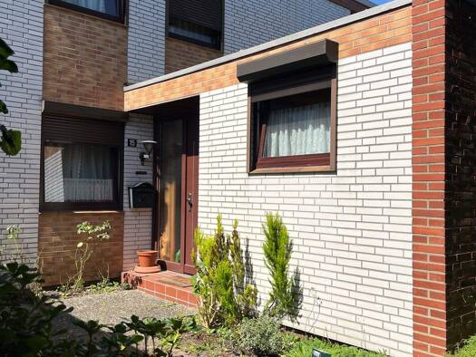 Haus zum Kauf 290.000 € 4 Zimmer 81,2 m² frei ab sofort Schnelsen Hamburg 22457