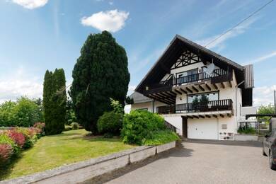 Einfamilienhaus zum Kauf 245.000 € 10 Zimmer 257,6 m² 1.245 m² Grundstück Löffelscheid Peterswald 56858