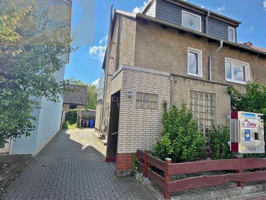 Reihenendhaus zum Kauf 165.000 € 7 Zimmer 180 m² 273 m² Grundstück frei ab sofort Königslutter 38154