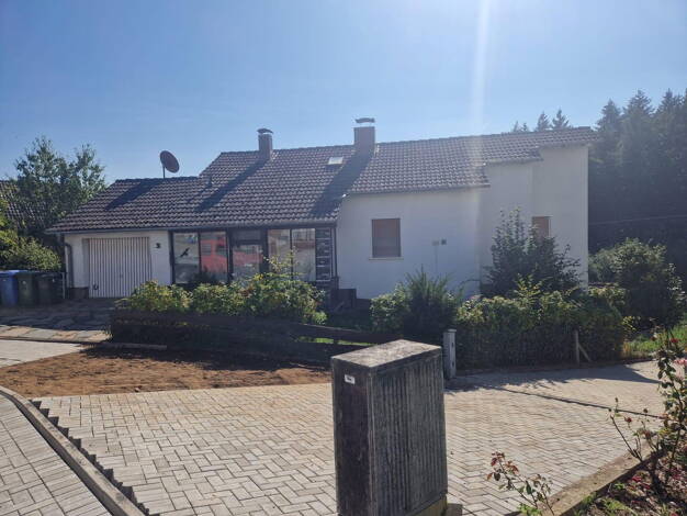Einfamilienhaus zum Kauf provisionsfrei 275.000 € 6 Zimmer 170 m² 716 m² Grundstück Fronhausen Fronhausen / Lahn 35112