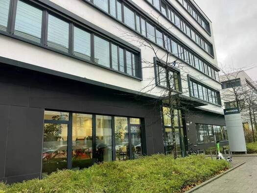 Bürofläche zur Miete provisionsfrei 1 Zimmer 4.014 m² Bürofläche teilbar ab 215 m² Milbertshofen-Am Hart München 80807