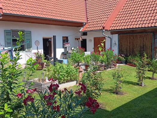 Haus zum Kauf 379.000 € 4 Zimmer 216 m² 1.004 m² Grundstück frei ab sofort Deutsch Kaltenbrunn 7572