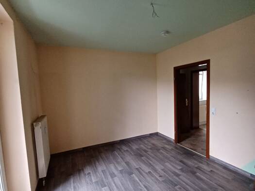 Wohnung zum Kauf 29.000 € 2 Zimmer 48,5 m² 3 Geschosse frei ab sofort Mörikestraße 3 Marienthal Zwickau 08060