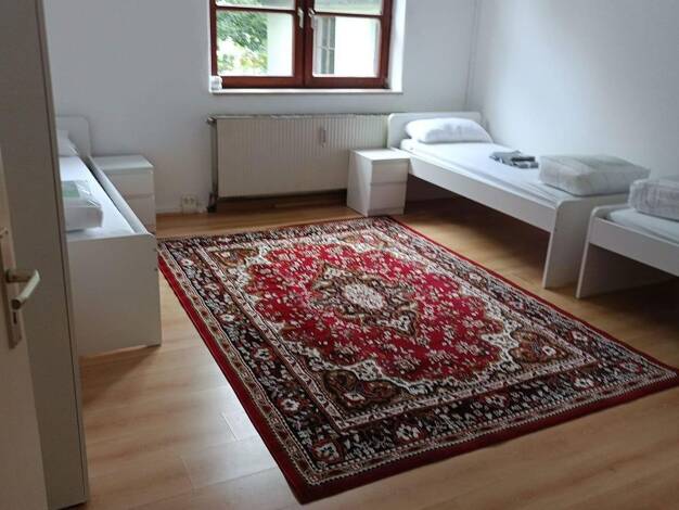 Wohnung zur Miete Wohnen auf Zeit 3 Zimmer 95 m² frei ab sofort Moosach Moosach München 80993