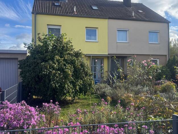 Doppelhaushälfte zum Kauf 519.000 € 5 Zimmer 125 m² 374 m² Grundstück frei ab sofort Hardhöhe Fürth 90766