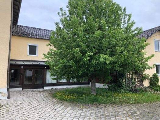Haus zum Kauf 300.000 € 15 Zimmer 235 m² 958 m² Grundstück Hartkirchen Pocking 94060