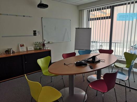 Bürofläche zur Miete provisionsfrei 11 € 6 Zimmer 274 m² Bürofläche Am Bauhof 4 Bubenreuth 91088