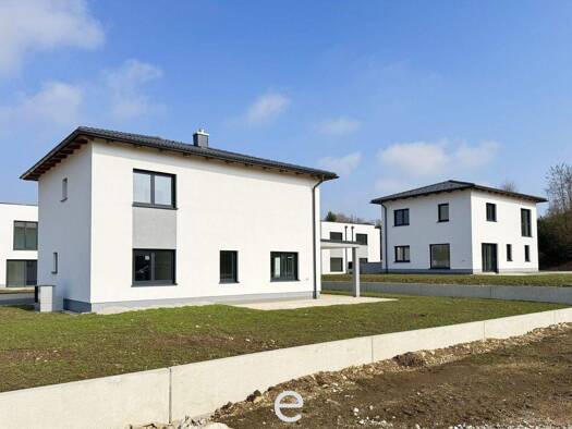 Einfamilienhaus zum Kauf - Erstbezug 575.000 € 5,5 Zimmer 131,3 m² 560 m² Grundstück Laakirchen 4662