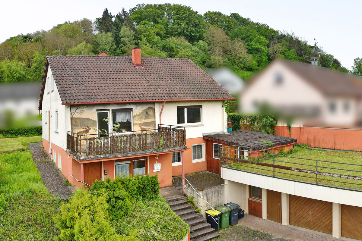 Einfamilienhaus zum Kauf 295.000 € 9 Zimmer 156 m²<br/>Wohnfläche 692 m²<br/>Grundstück Freudenstein-Hohenklingen Knittlingen / Hohenklingen 75438