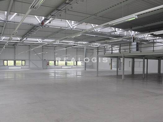 Halle/Industriefläche zur Miete provisionsfrei 6.300 m² Lagerfläche teilbar ab 1.800 m² Schwabing-Freimann München 80939