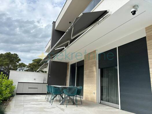 Villa zum Kauf - Erstbezug 560.000 € 9 Zimmer 181 m² 350 m² Grundstück Bibinje 23205
