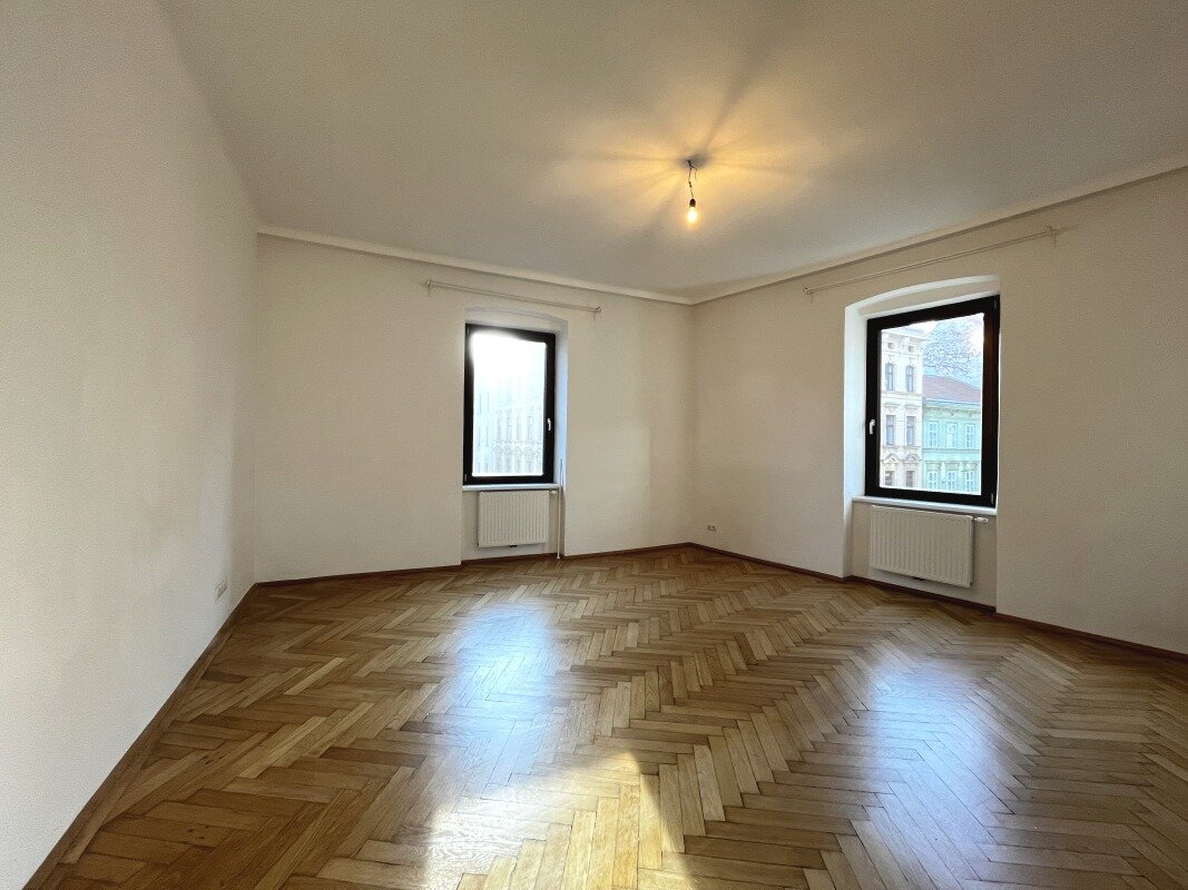 Wohnung zur Miete 753 € 2 Zimmer 79 m²<br/>Wohnfläche 2.<br/>Geschoss Gentzgasse 122 Wien 1180